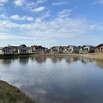 Meadow Shores - Part Of The The Bay Village With Pool, Gym And Direct Access, Pub, Restaurant, Tennis And Meadows Walks Holiday home *