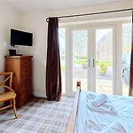 בית נופש Meadow Shores - Part Of The The Bay Village With Pool, Gym And Direct Access, Pub, Restaurant, Tennis And Meadows Walks *