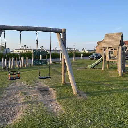 Tatil Evi Meadow Shores - Part Of The The Bay Village With Pool, Gym And Direct Access, Pub, Restaurant, Tennis And Meadows Walks