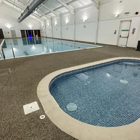 Tatil Evi Meadow Shores - Part Of The The Bay Village With Pool, Gym And Direct Access, Pub, Restaurant, Tennis And Meadows Walks Filey